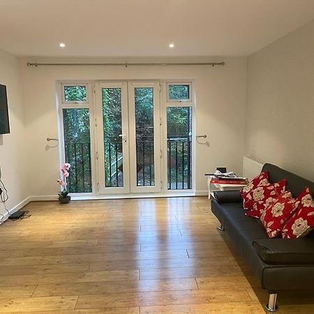 Luxurious & Cosy Apartment In Surrey Weybridge Buitenkant foto